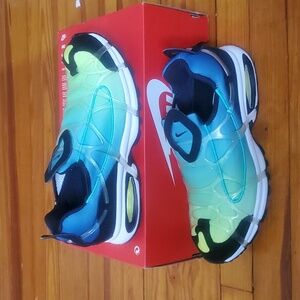 Nike men sneakers